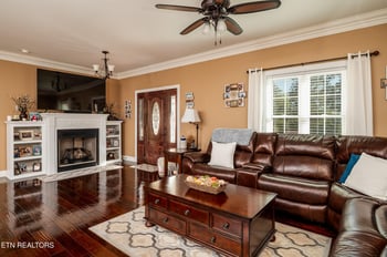 180 Owens Dr, Rocky Top, TN 37769