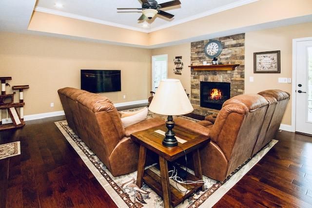 180 Pointe Summit Dr, Greenback, TN 37742