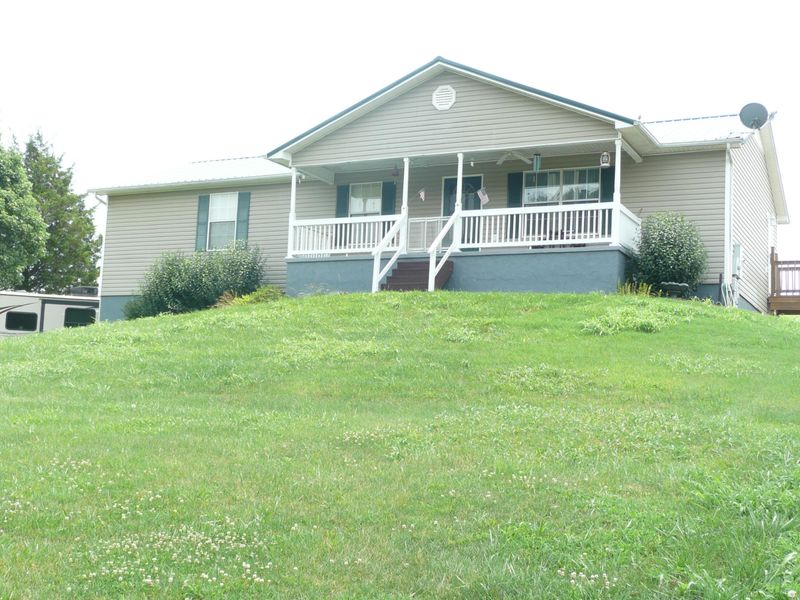 180 Price Rd, Sweetwater, TN 37874