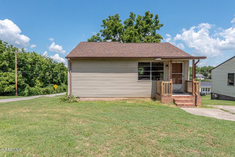 180 W Edison St, Alcoa, TN 37701