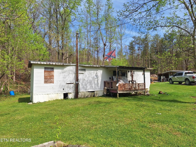 180 Walker Rd, Tellico Plains, TN 37385