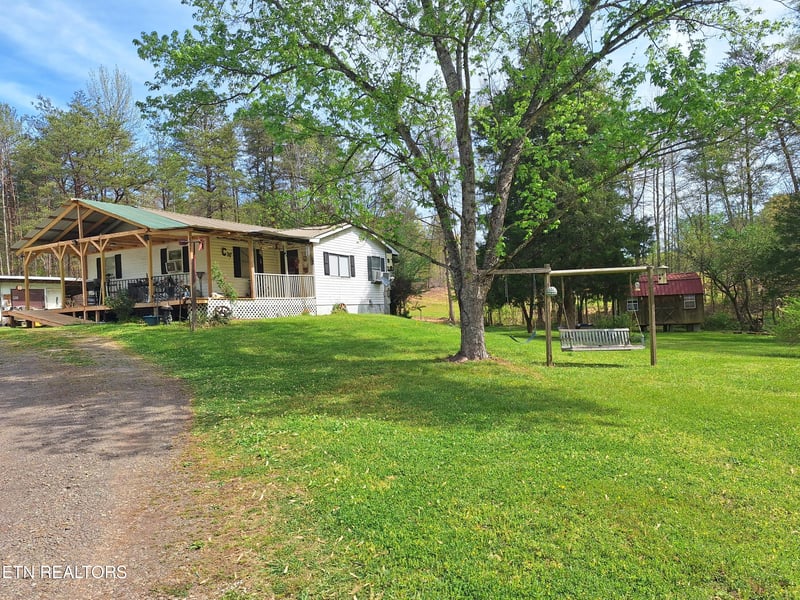 180 Walker Rd, Tellico Plains, TN 37385