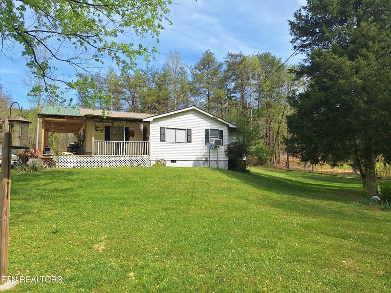 180 Walker Rd, Tellico Plains, TN 37385