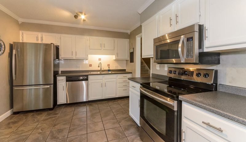 1800 Devonwood Ct, Knoxville, TN 37922