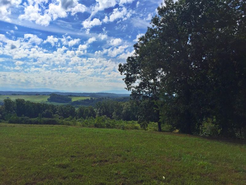 1801 James Ridge Rd, Loudon, TN 37774