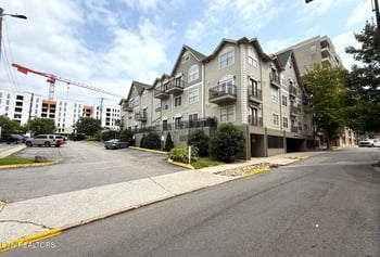 1801 Lake Ave #102, Knoxville, TN 37916
