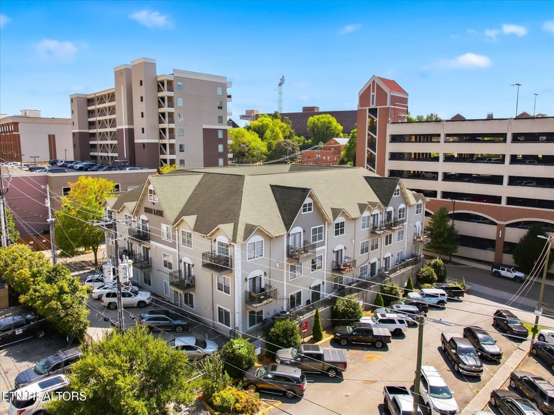 1801 Lake Ave #107, Knoxville, TN 37916
