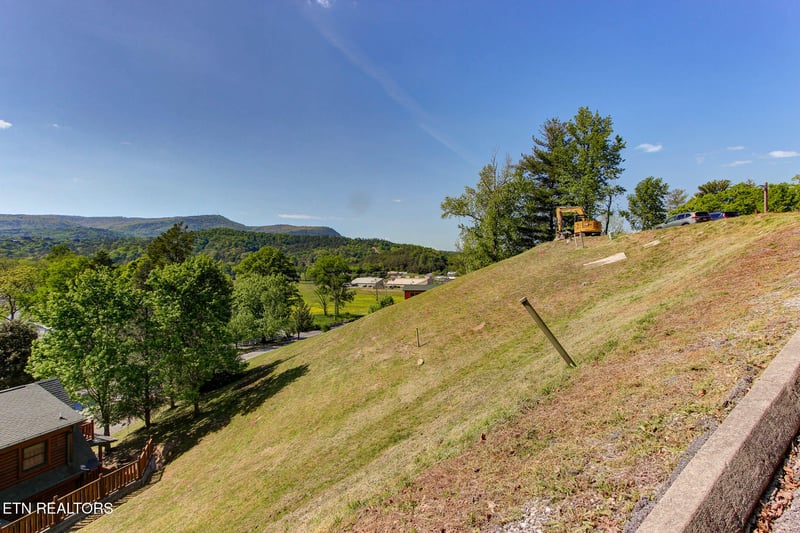 1801 Stone Wood Way, Pigeon Forge, TN 37862