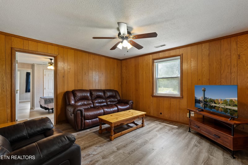 18015 Steekee Rd, Loudon, TN 37774
