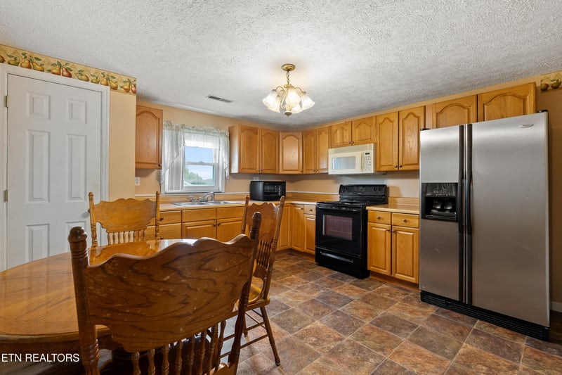 18015 Steekee Rd, Loudon, TN 37774