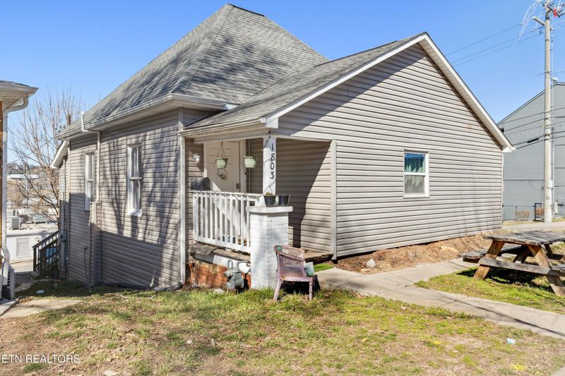 1803 Forest Ave, Knoxville, TN 37916