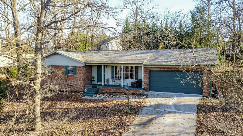 1804 E Alpine Dr, Maryville, TN 37804