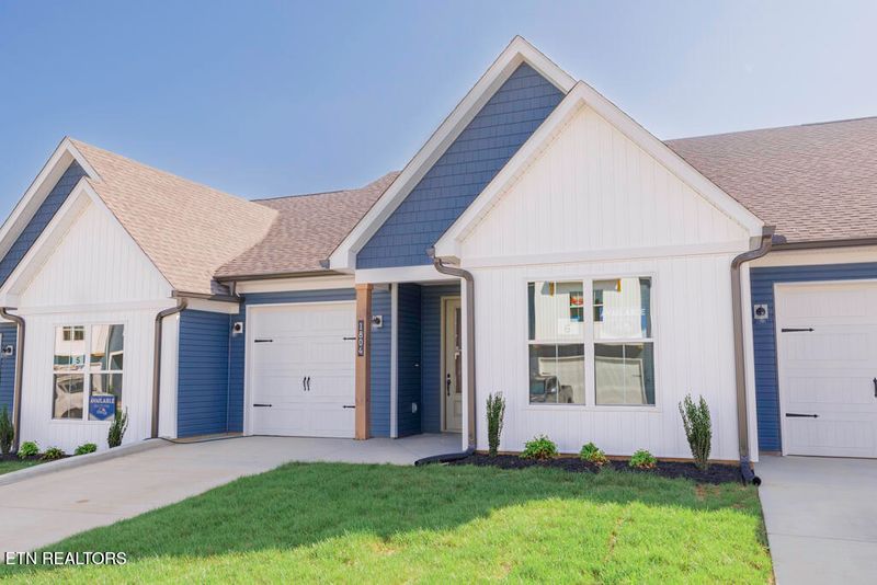 1804 Lateglow Way, Knoxville, TN 37931