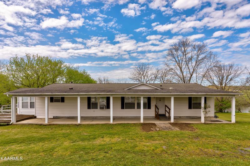 1804 Longview Dr, Sevierville, TN 37876