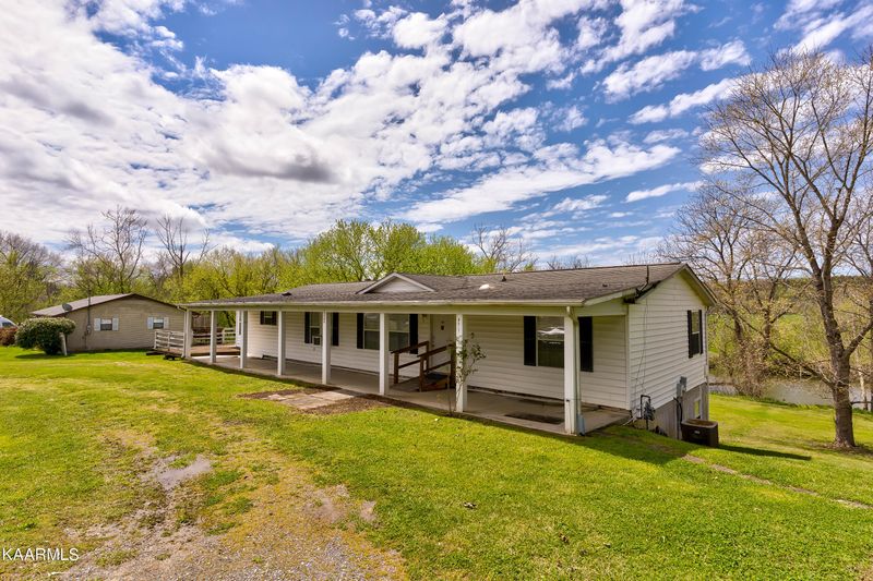 1804 Longview Dr, Sevierville, TN 37876