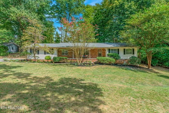 1804 Pinoak Ct, Knoxville, TN 37923