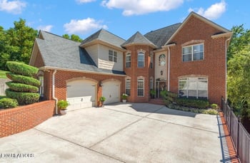 1805 Cascade Falls Ln, Knoxville, TN 37931