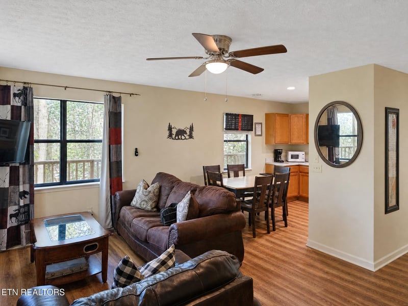 1805 Cherry View Ln, Sevierville, TN 37876