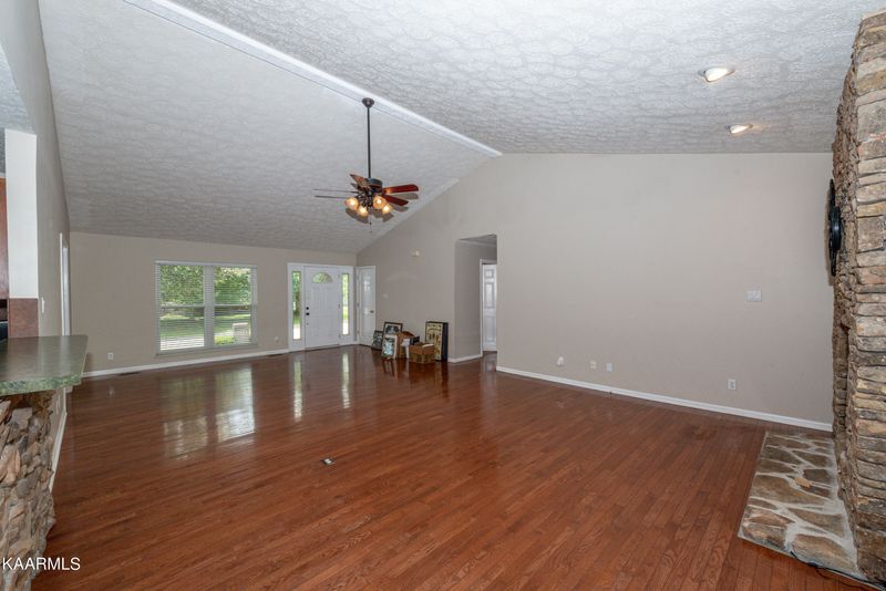 1805 Southcliff Dr, Maryville, TN 37803
