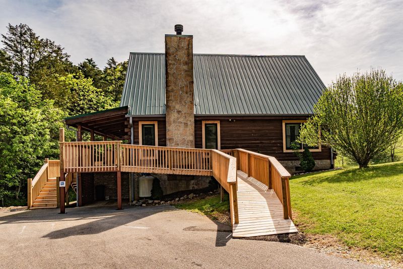 1805 Trout Way, Sevierville, TN 37862