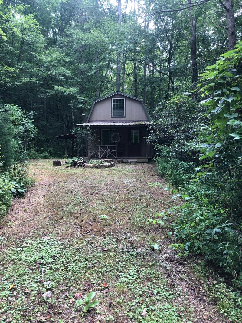 1805 Waters End Rd, Walland, TN 37886