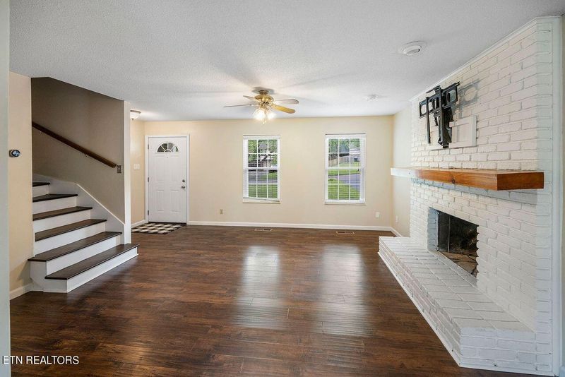 1806 Cannondale Rd, Knoxville, TN 37922