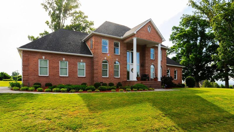 1806 Saint Ives Blvd, Alcoa, TN 37701