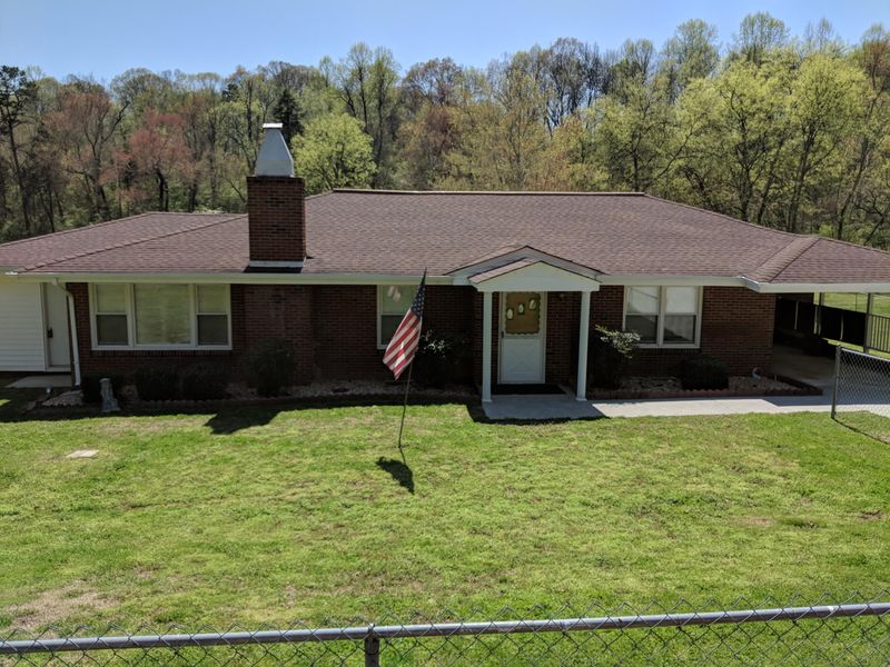 18080 Vonore Rd, Loudon, TN 37774