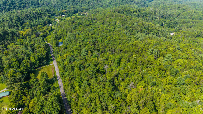 1809 Alpine Dr, Sevierville, TN 37876