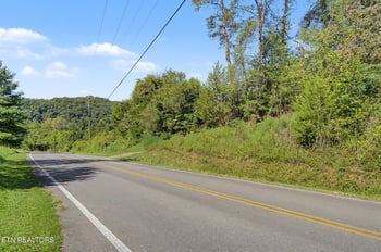 1809 Alpine Dr, Sevierville, TN 37876