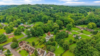 1809 Andes Rd, Knoxville, TN 37931