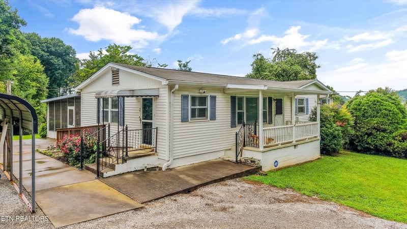 1809 Andes Rd, Knoxville, TN 37931