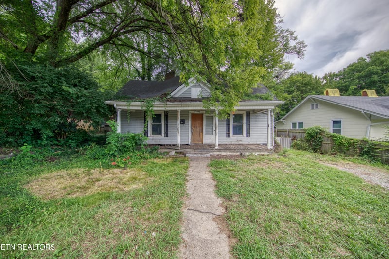 1809 E Glenwood Ave, Knoxville, TN 37917