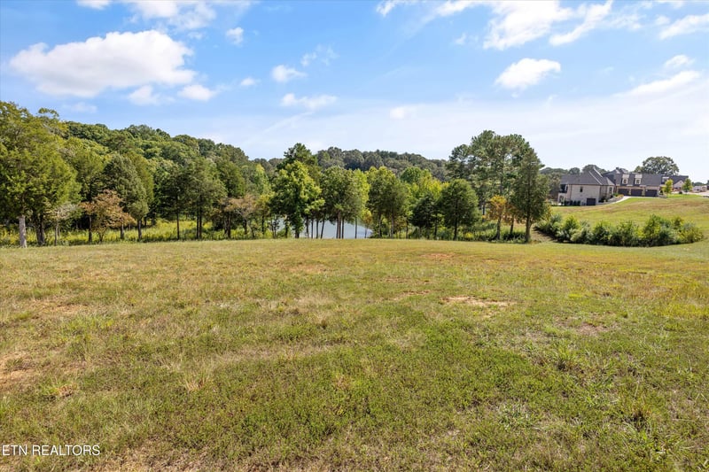 181 Bulwark Way, Lenoir City, TN 37772