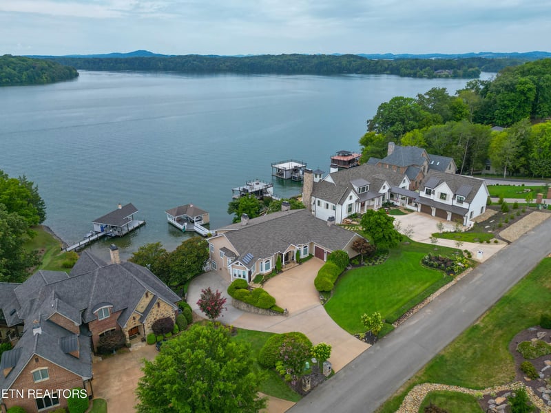 181 Indian Shadows Dr, Maryville, TN 37801