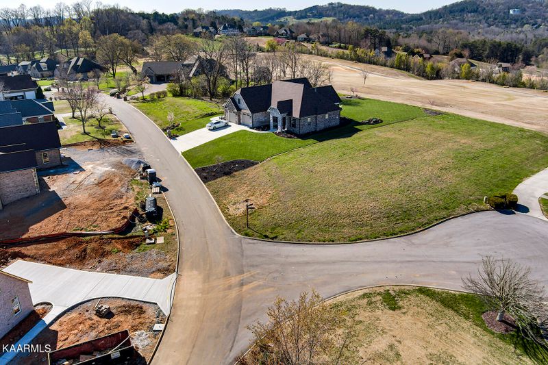 181 Osprey Cir, Vonore, TN 37885