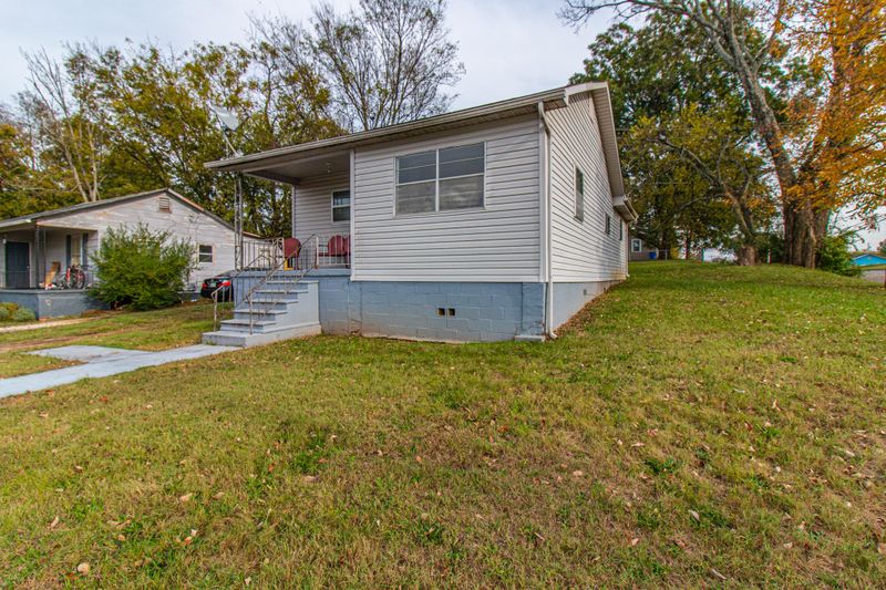 181 W Edison St, Alcoa, TN 37701