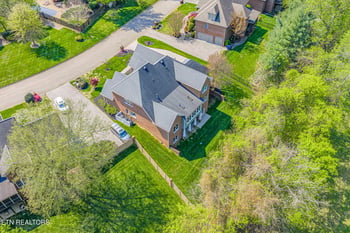 1810 Duncan Woods Ln, Knoxville, TN 37919