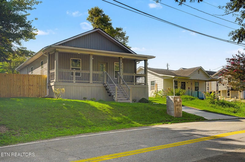 1810 Reynolds St, Knoxville, TN 37921