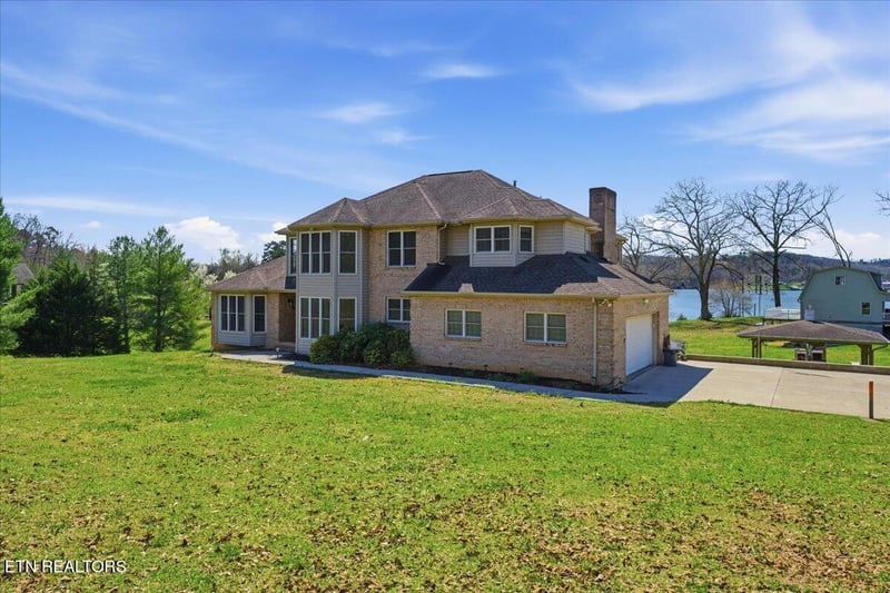 18102 Beals Chapel Rd, Lenoir City, TN 37772