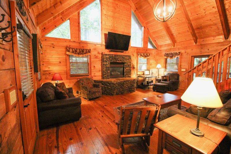 1811 Foothills Forest Way, Sevierville, TN 37876