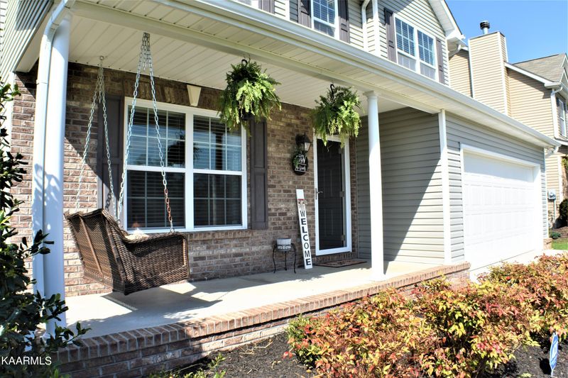 1811 Turning Point Rd, Powell, TN 37849