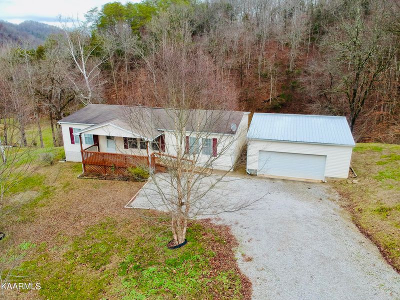 1812 Beech Grove Rd, Thorn Hill, TN 37881