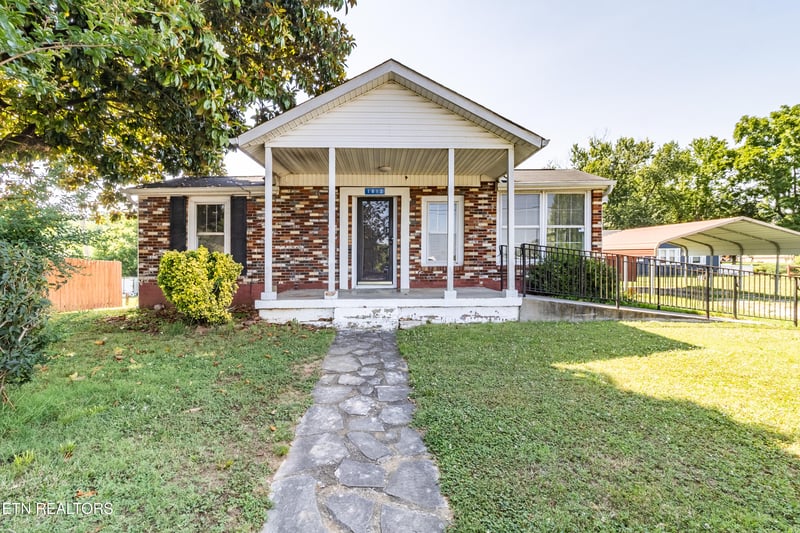 1812 Brook Ave, Maryville, TN 37801