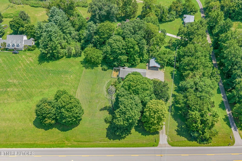 1812 E Governor John Sevier Hwy, Knoxville, TN 37920