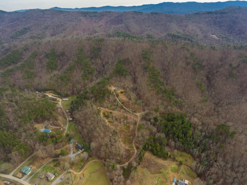 1812 Hughes Loop, Maryville, TN 37803