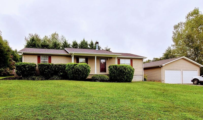 1812 Monroe St, Sweetwater, TN 37874