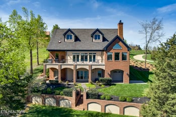 18128 Lighthouse Pointe Dr, Lenoir City, TN 37772