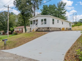 1813 Housley Cir, Morristown, TN 37814