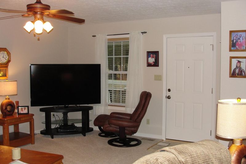 1813 Sharps Chapel Rd, Sharps Chapel, TN 37866